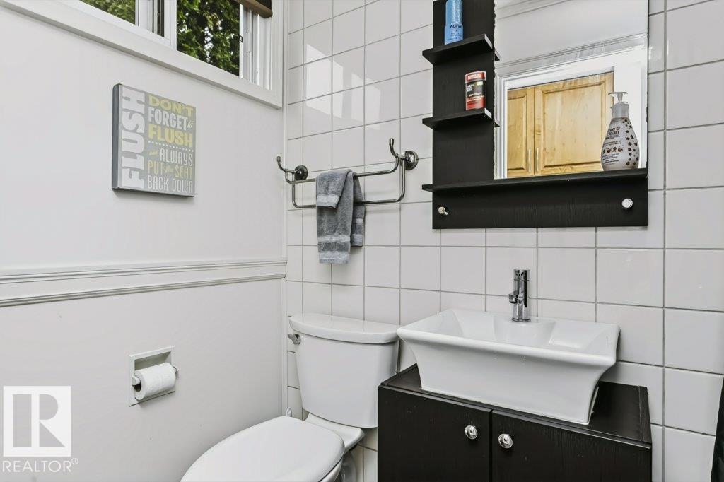 4707 108 AV NW - 26