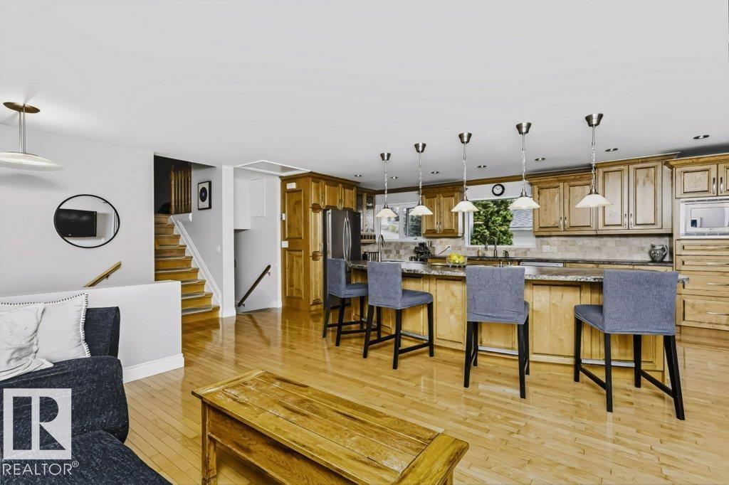 4707 108 Avenue NW - Photo 5