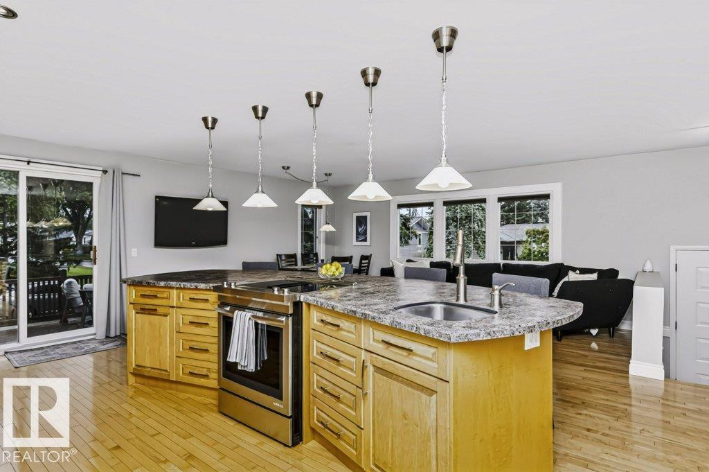 4707 108 Avenue NW - Photo 9