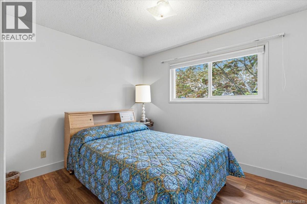2820 Cosgrove Cres - Image 25