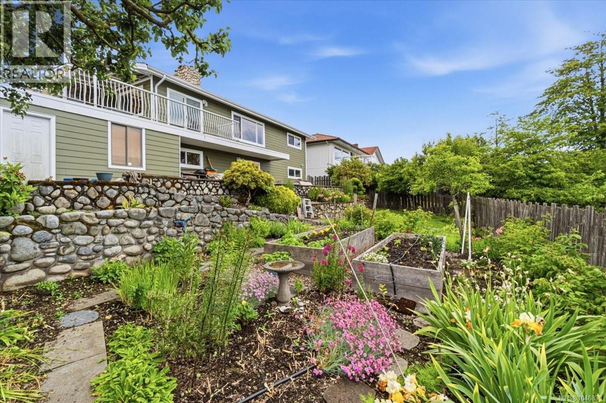 2820 Cosgrove Cres - Image 43