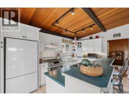 Kitchen - 2820 Cosgrove Cres, Nanaimo, BC V9S3P6 Photo 17