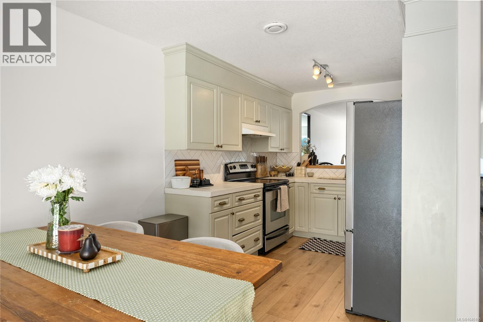4814 Fairbrook Cres - 13