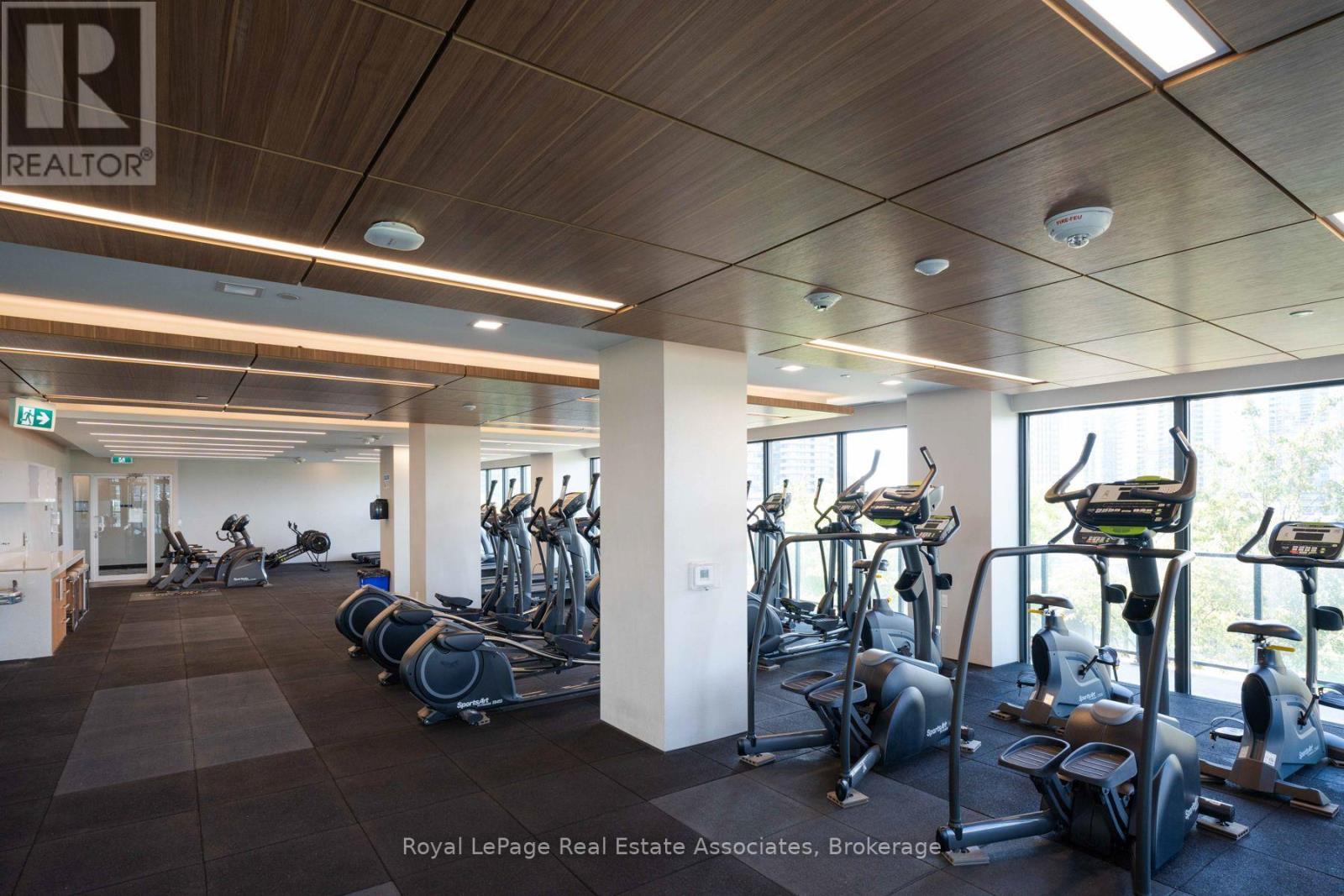 #6104 30 SHORE BREEZE DRIVE - Image 31