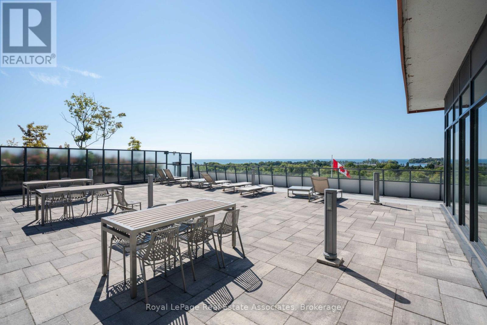 #6104 30 SHORE BREEZE DRIVE - Image 32