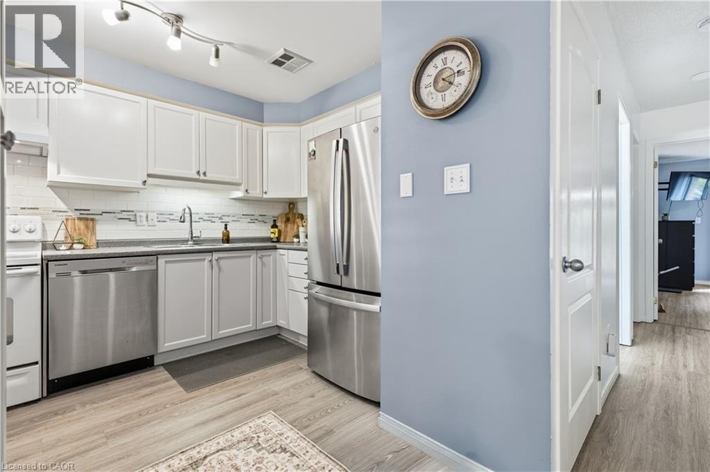 31 GALILEO Boulevard - Image 11