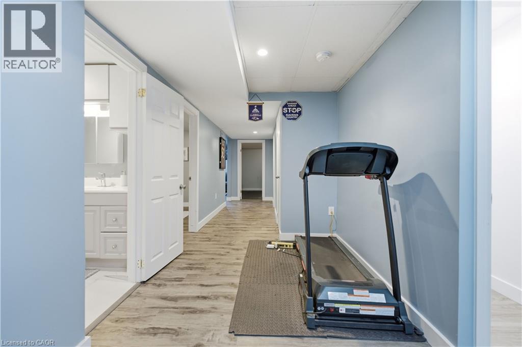 31 GALILEO Boulevard - Image 24
