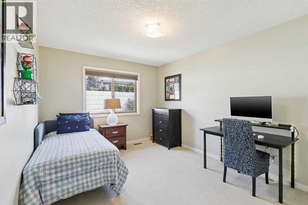 7520 Springbank Way SW - Image 37