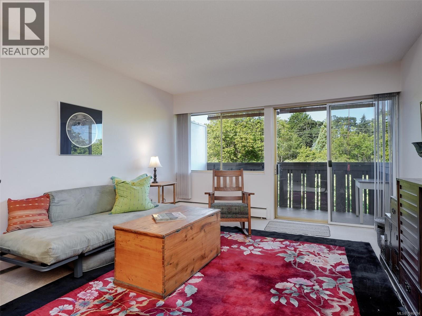 #401 964 Heywood Ave - 2