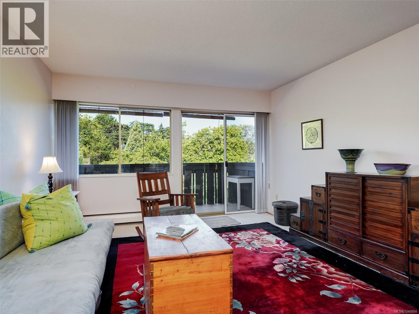 #401 964 Heywood Ave - 4