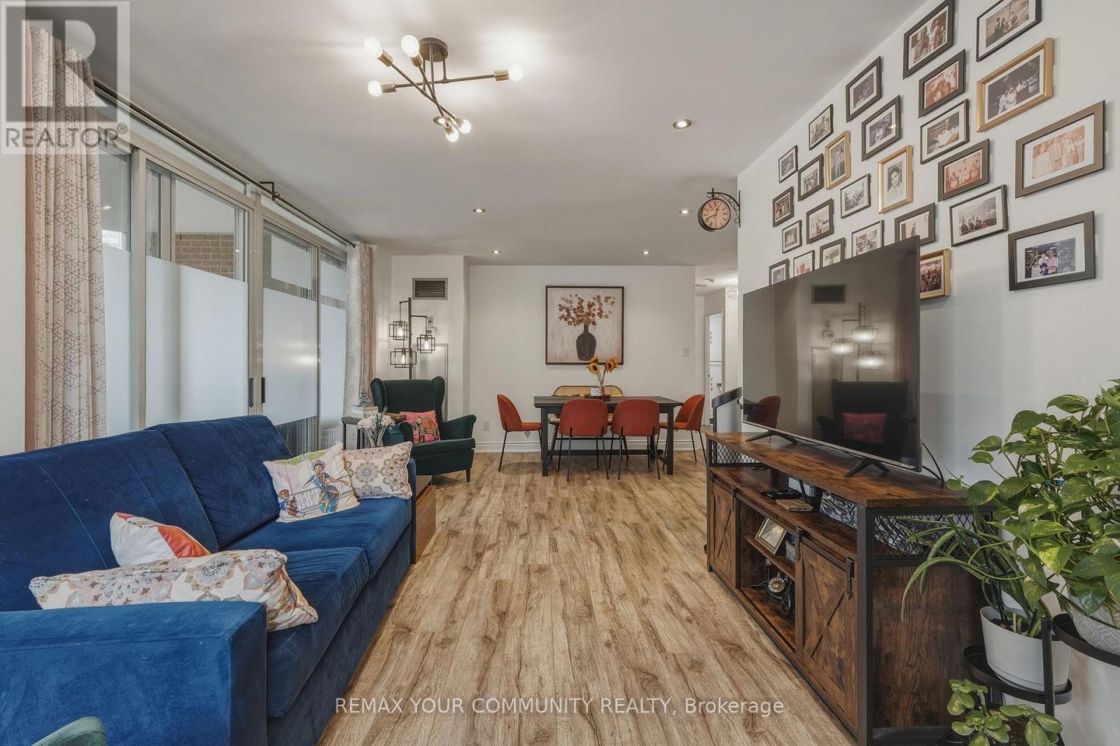 #103 410 MCLEVIN AVENUE - 12