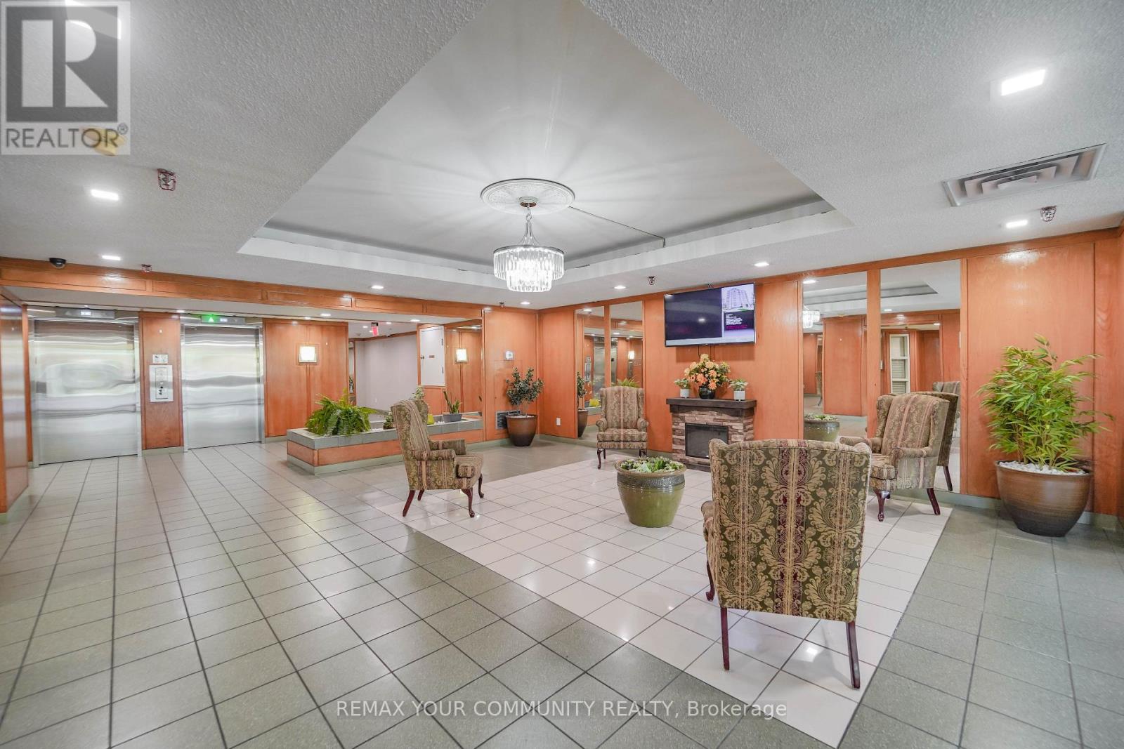 #103 410 MCLEVIN AVENUE - 40