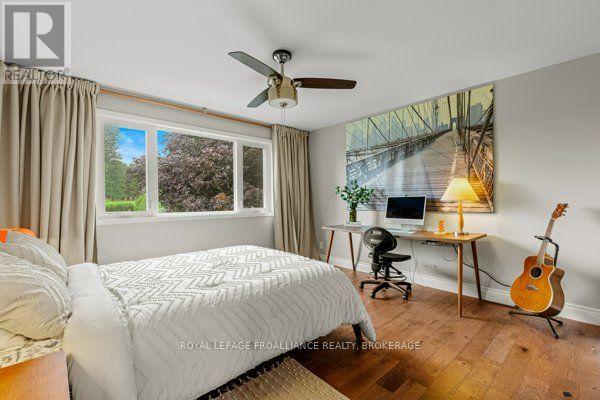 1102 BURNSIDE DRIVE - 32