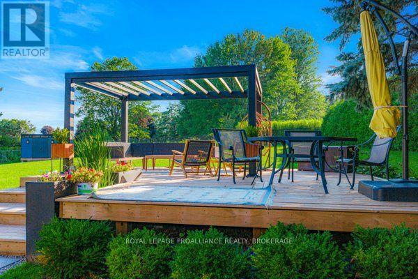 1102 BURNSIDE DRIVE - 33