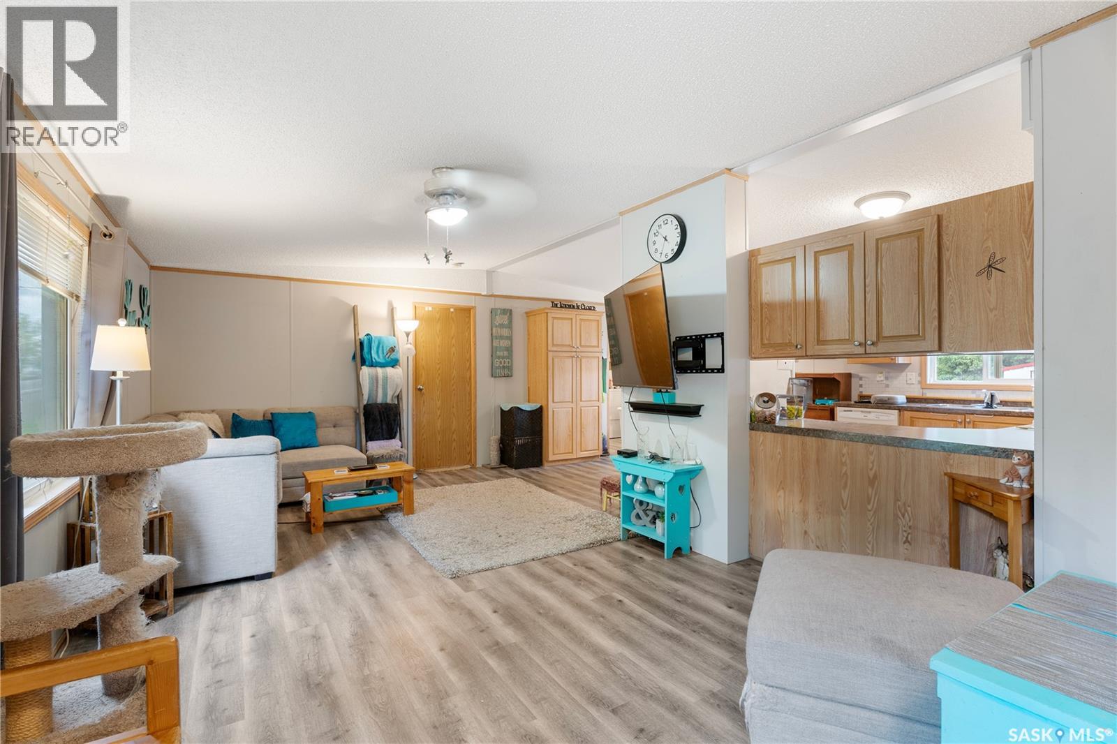 309 Burrows AVENUE W - Image 4