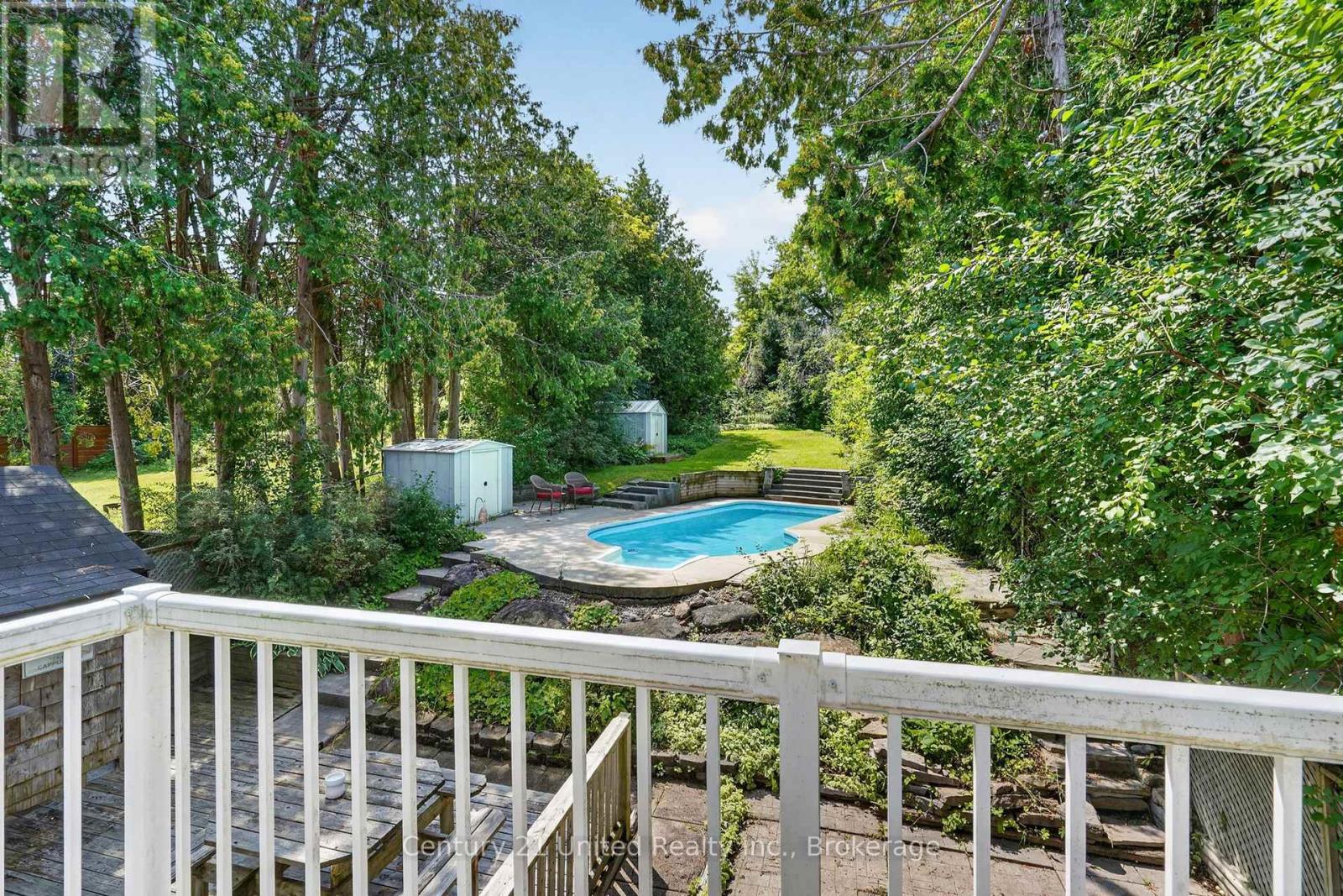 1696 APPLEWOOD CRESCENT - Image 18