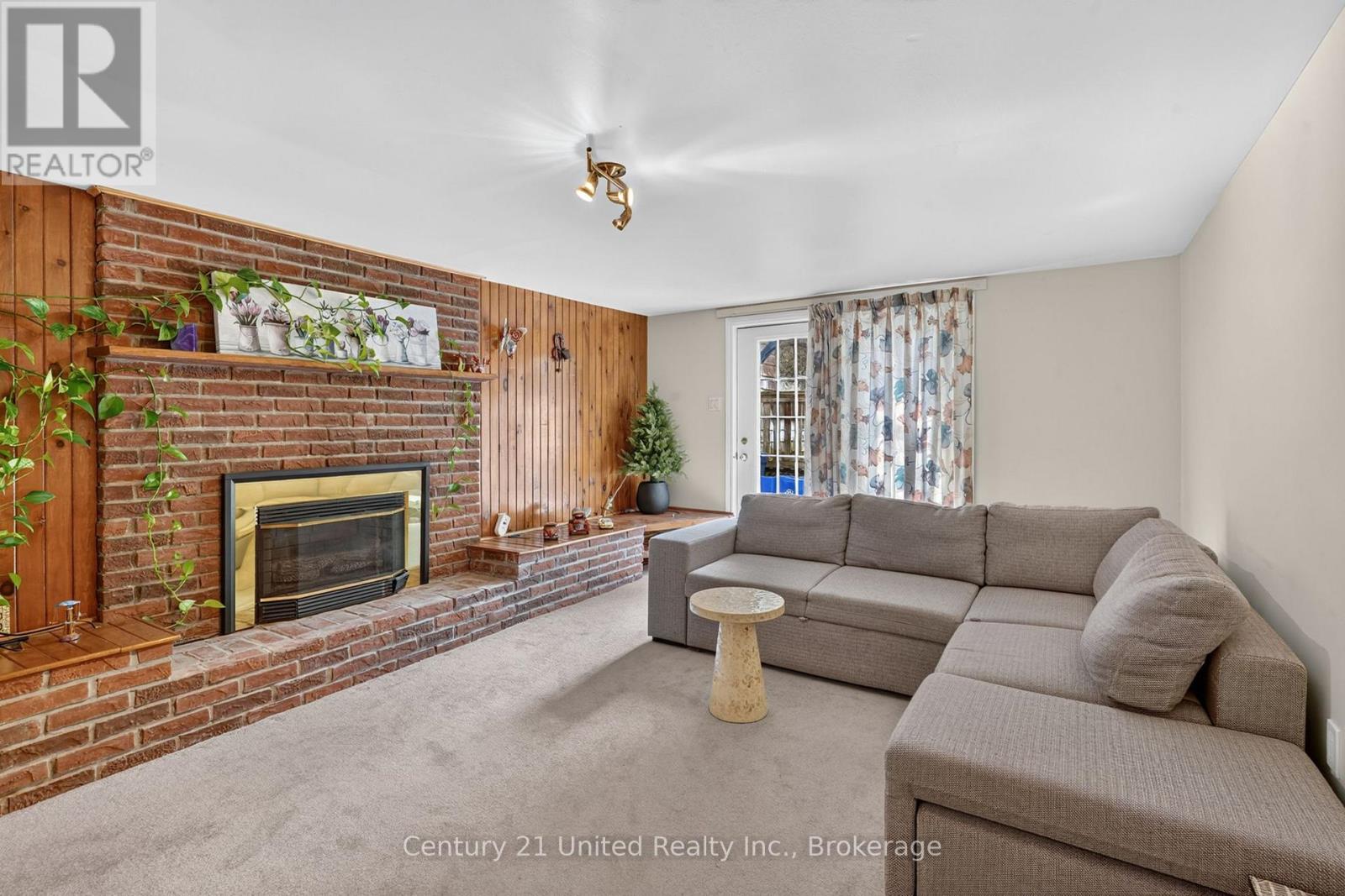 1696 APPLEWOOD CRESCENT - Image 23