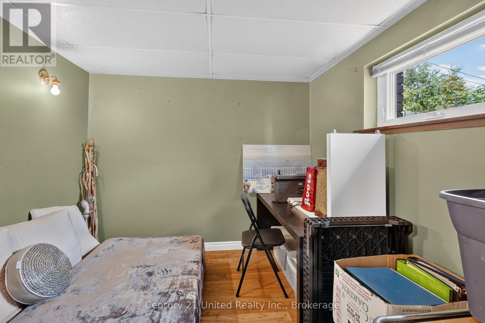 1696 APPLEWOOD CRESCENT - Image 24