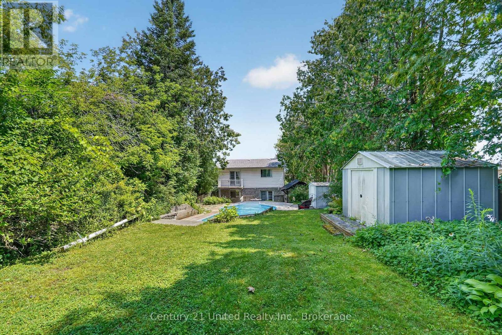 1696 APPLEWOOD CRESCENT - Image 33