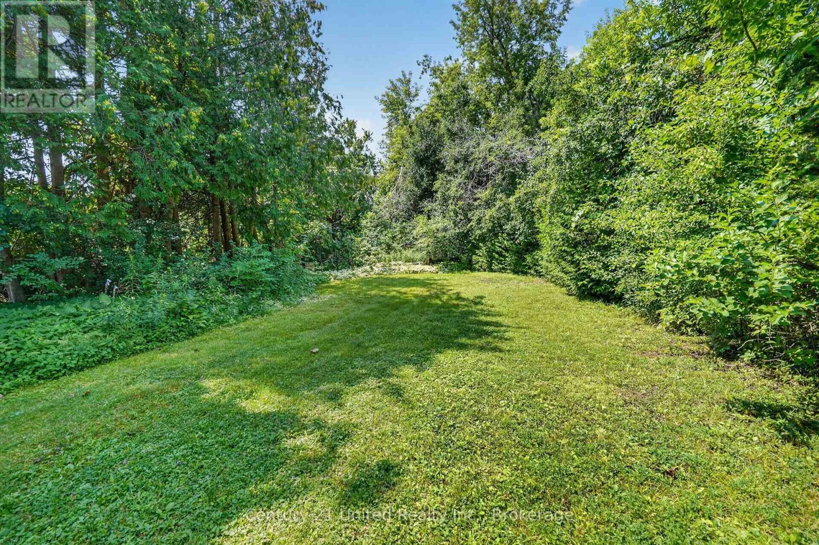 1696 APPLEWOOD CRESCENT - Image 34