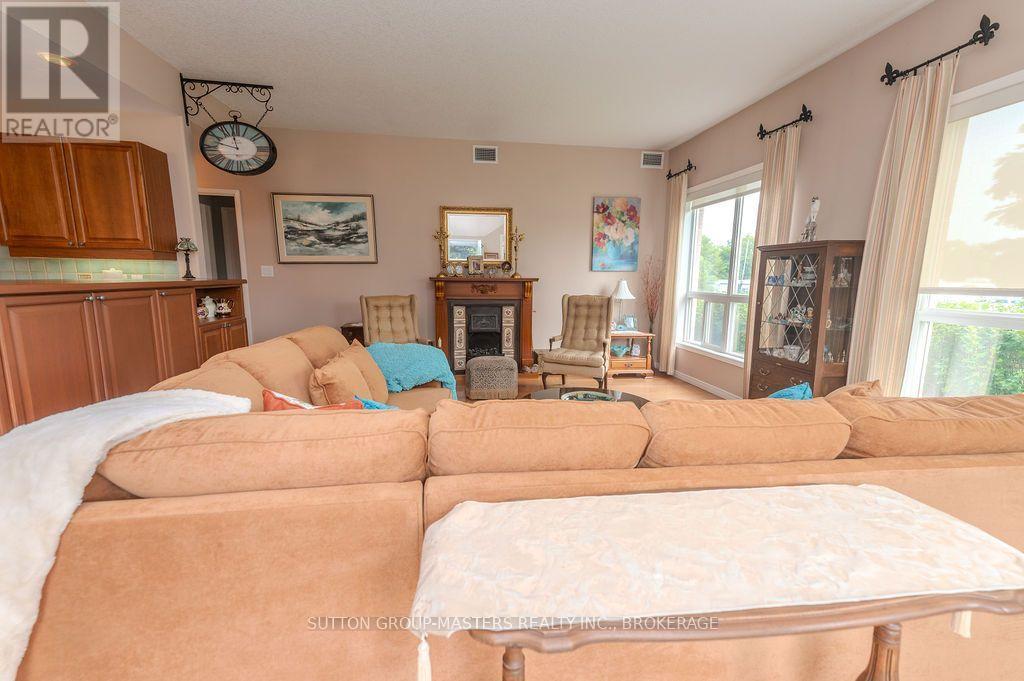 #112 350 WELLINGTON STREET - Image 11