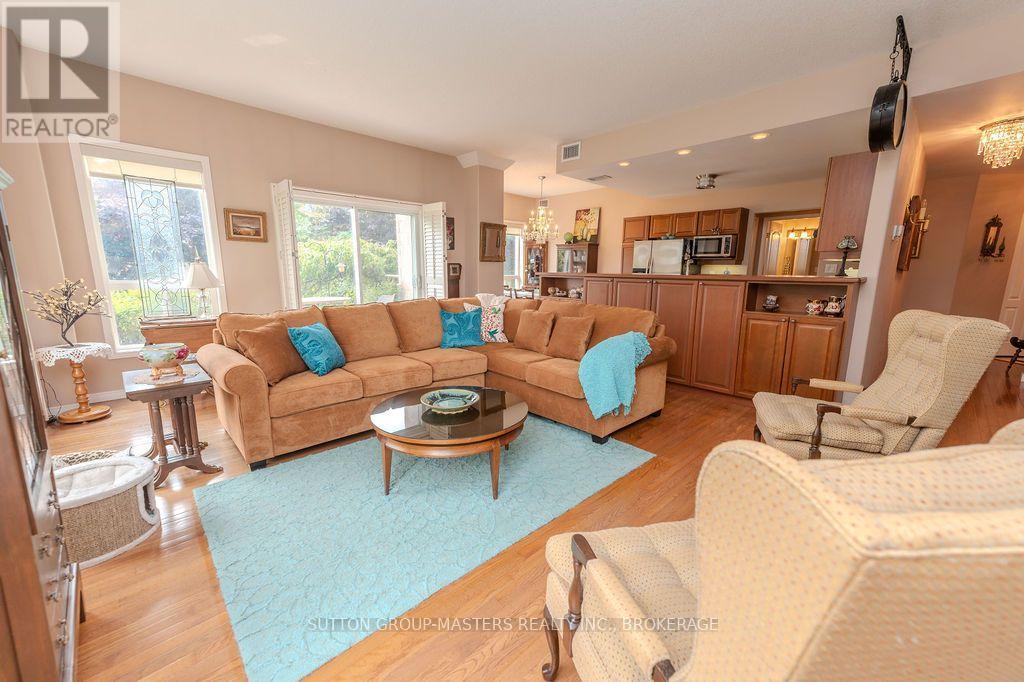#112 350 WELLINGTON STREET - Image 14