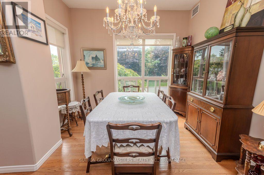 #112 350 WELLINGTON STREET - 19