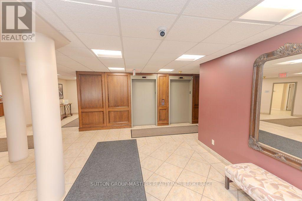 #112 350 WELLINGTON STREET - Image 3