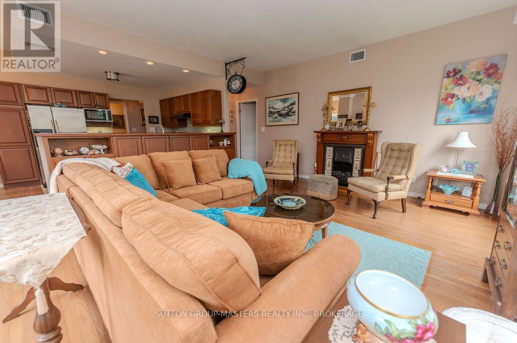 #112 350 WELLINGTON STREET - Image 9