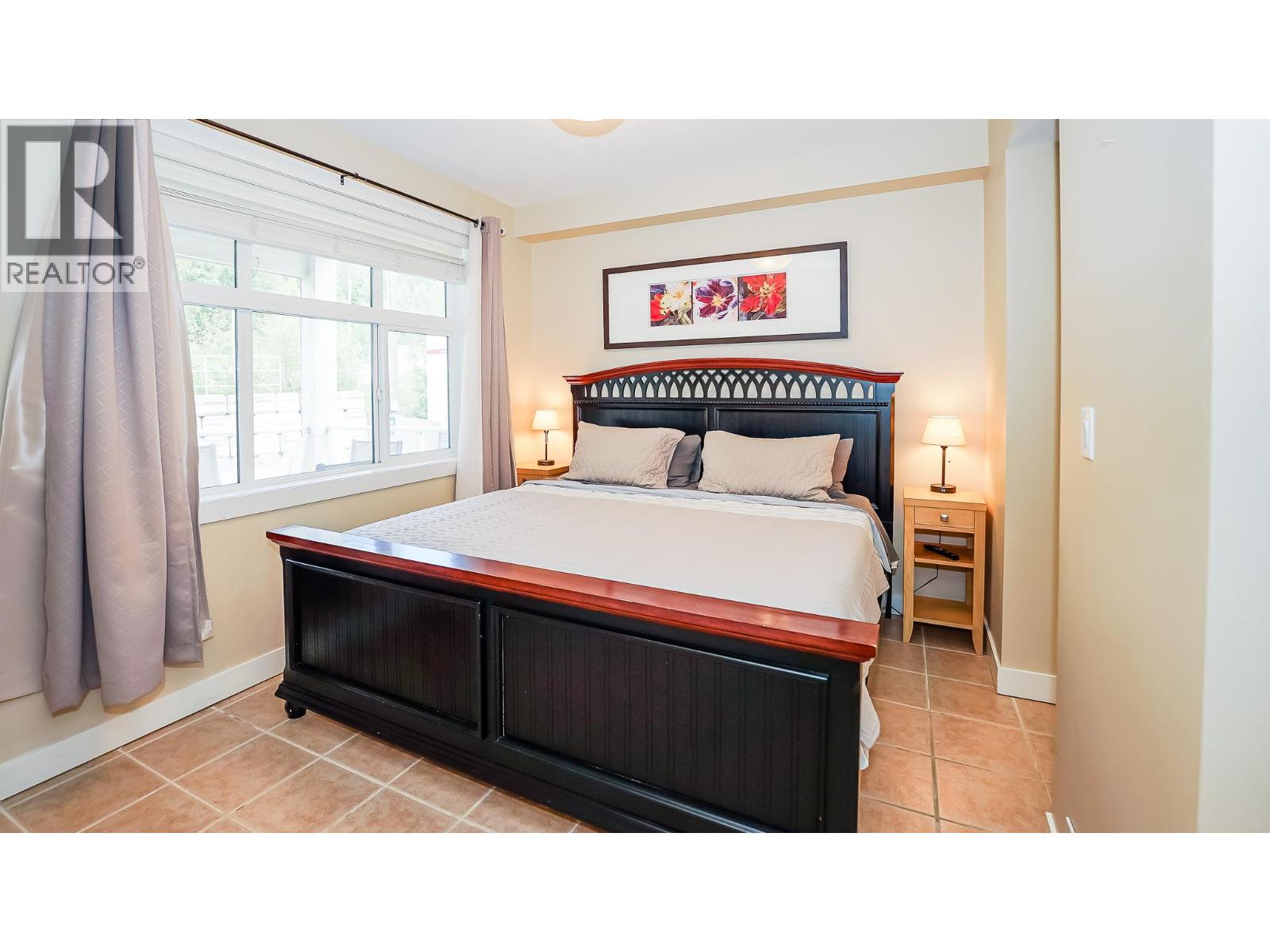 #100 & 108 302 Mara Lake Lane - Image 7