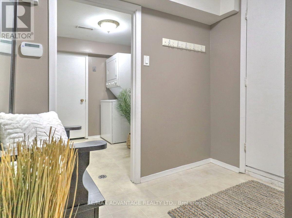 #43 295 WILKINS STREET - 42