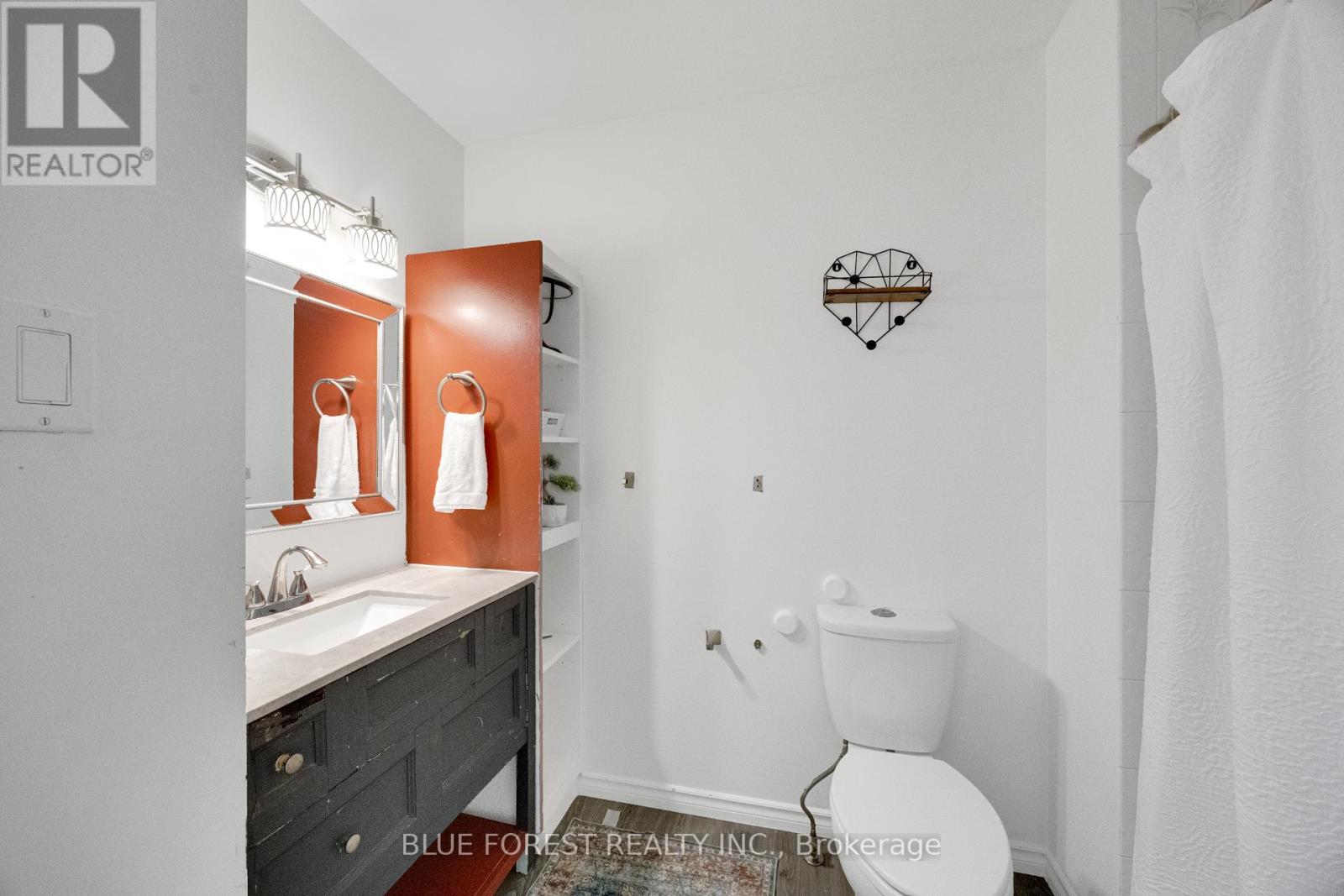 38 FOLKSTONE COURT - 27