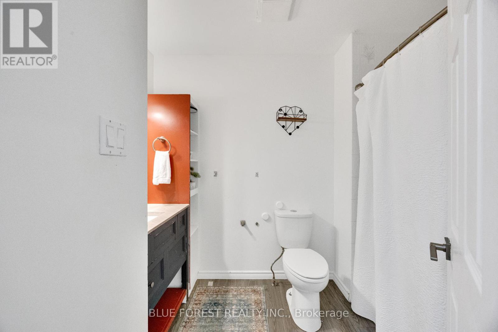 38 FOLKSTONE COURT - 29