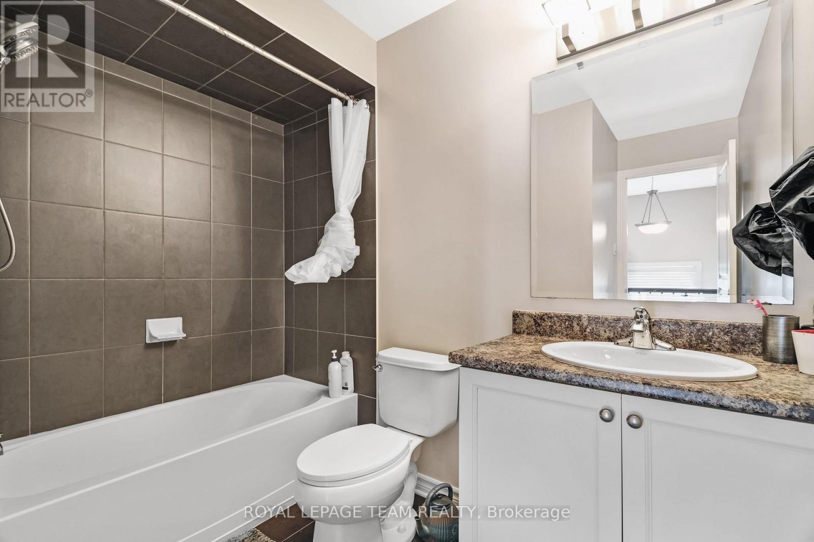 3 Bed, 3 Bath House for Sale in Ottawa – 2224 ANGELICA AVENUE, Ottawa – MLS# X13670550 - Image 21