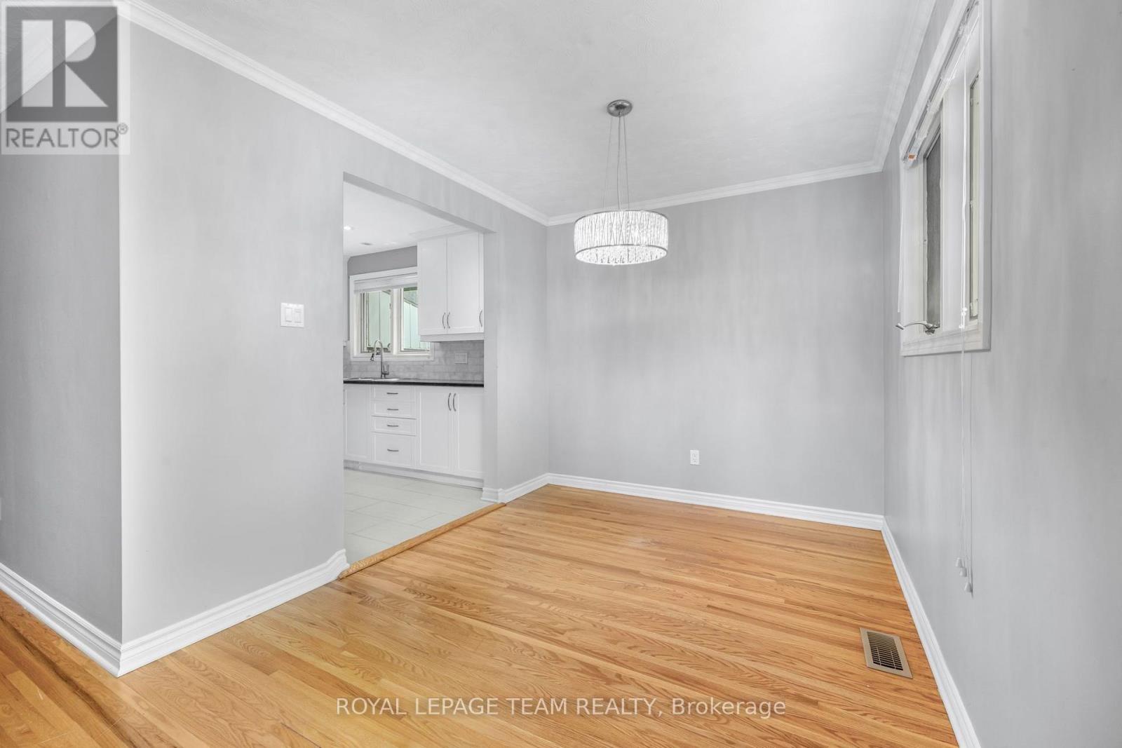 2349 EDWIN CRESCENT - 13