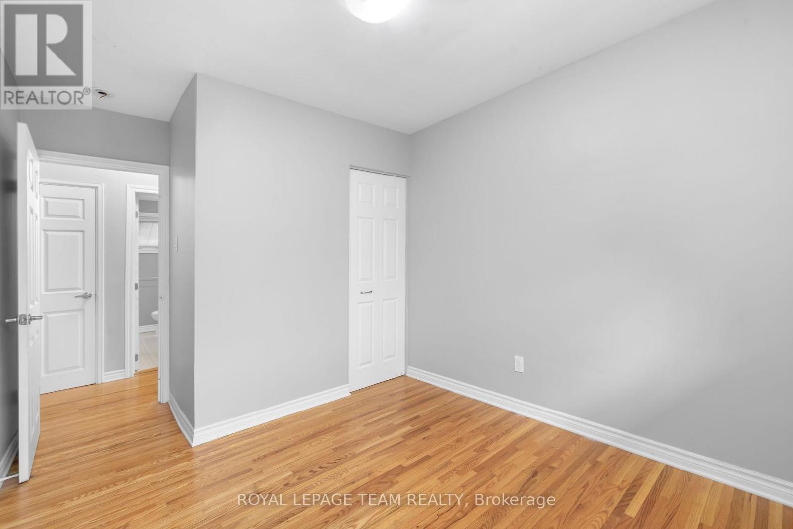 2349 EDWIN CRESCENT - 27