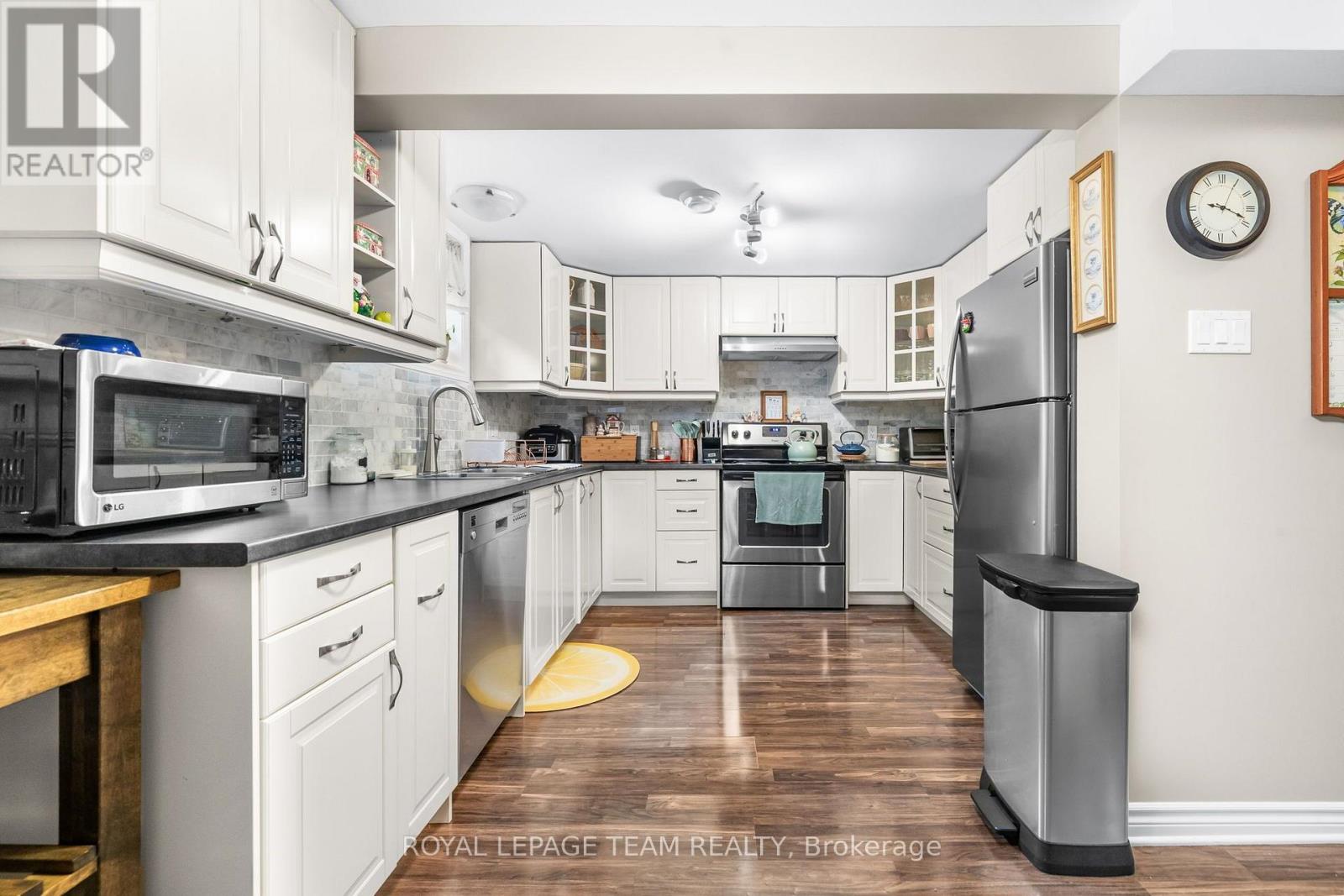 2349 EDWIN CRESCENT - 35