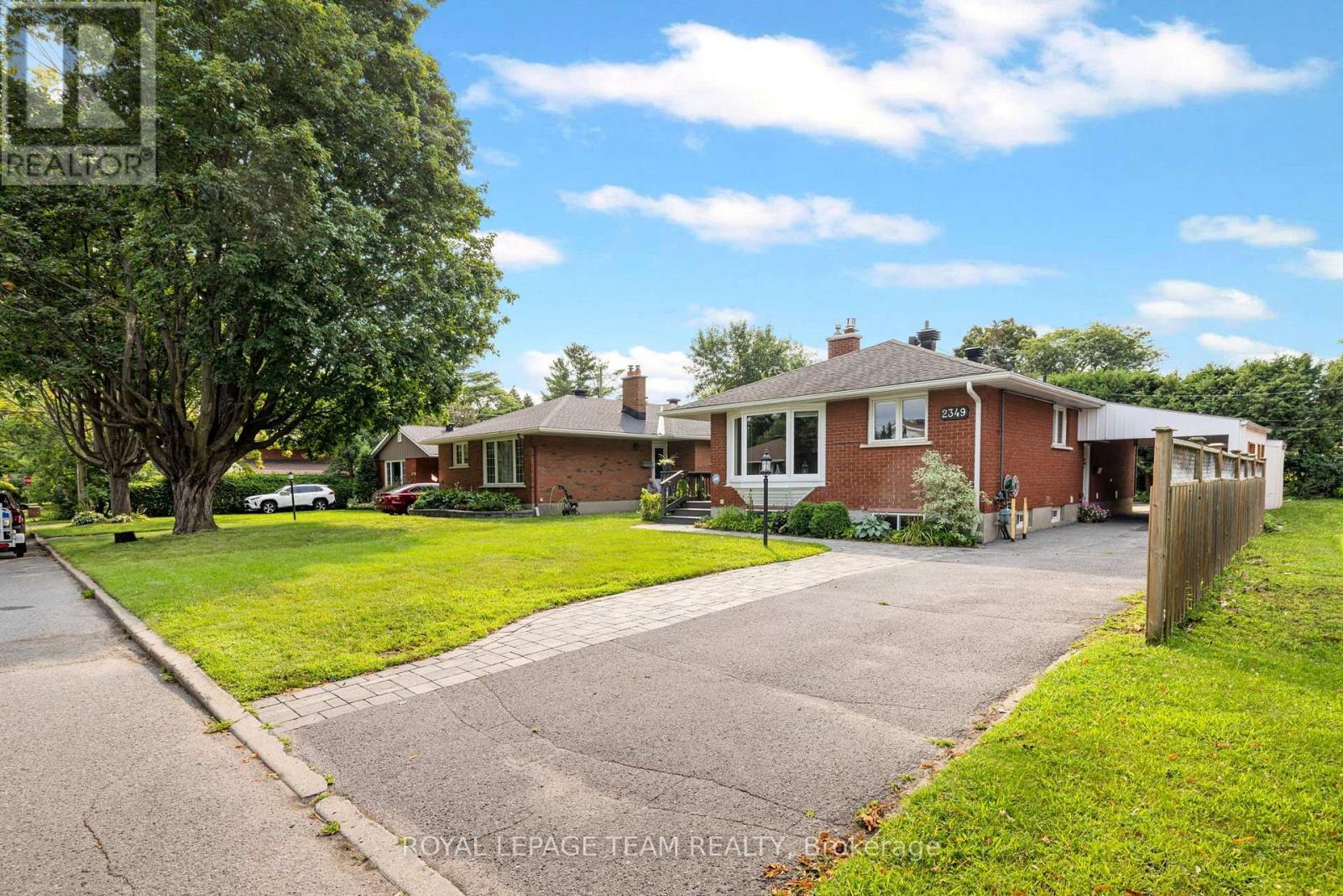 2349 EDWIN CRESCENT - 4
