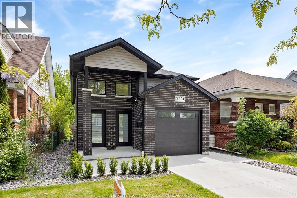 2224 Fraser Unit# #2 Lower