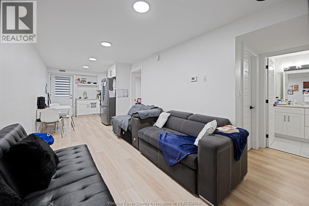 ##2 Lower 2224 Fraser, Windsor, Ontario, N8X3Z7, Windsor, Ontario — photo 5 of 5