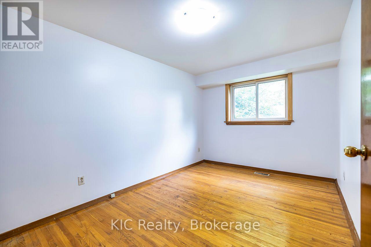 1151 VALLEY COURT - 28