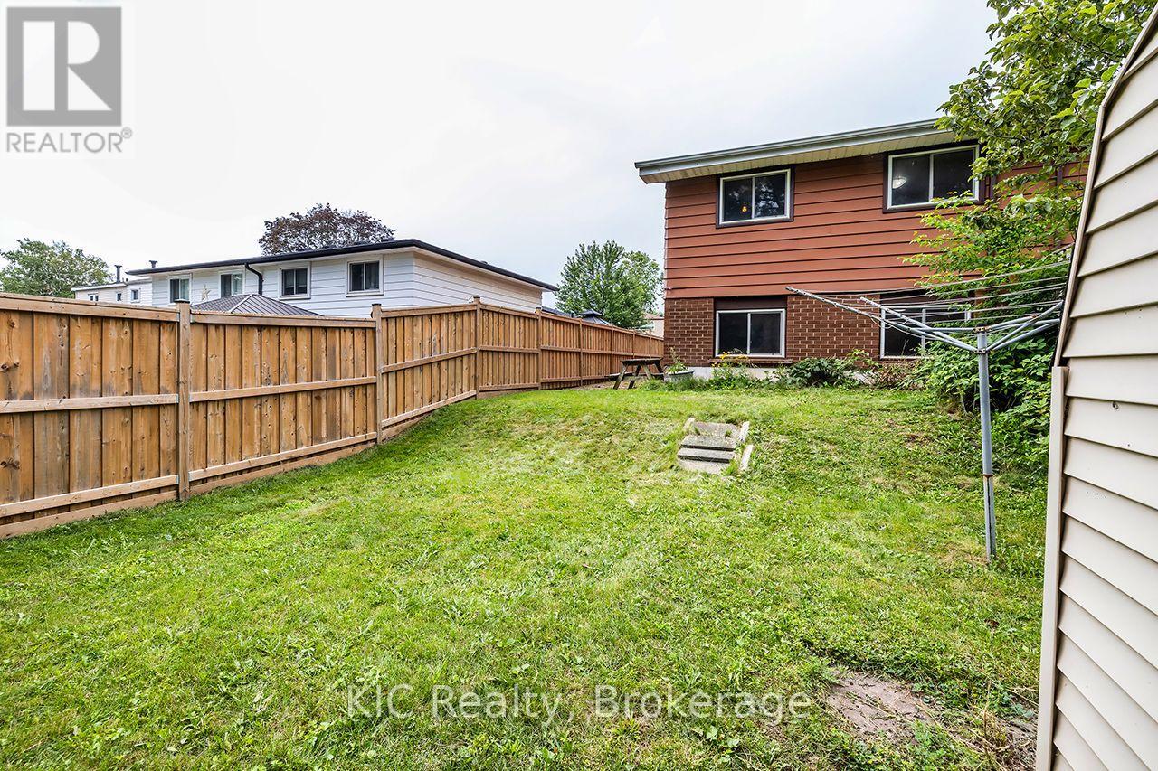 1151 VALLEY COURT - 46