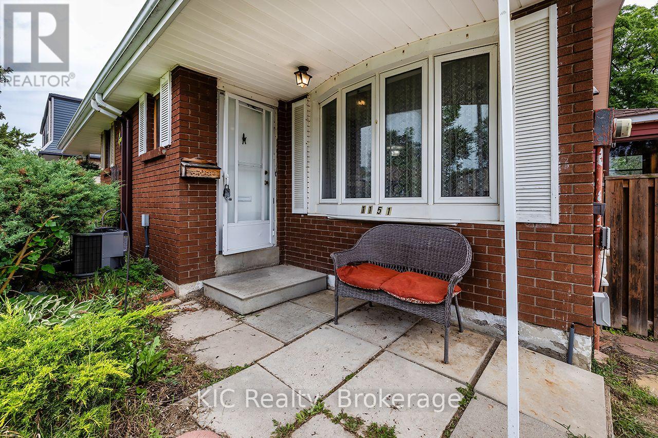 1151 VALLEY COURT - 49
