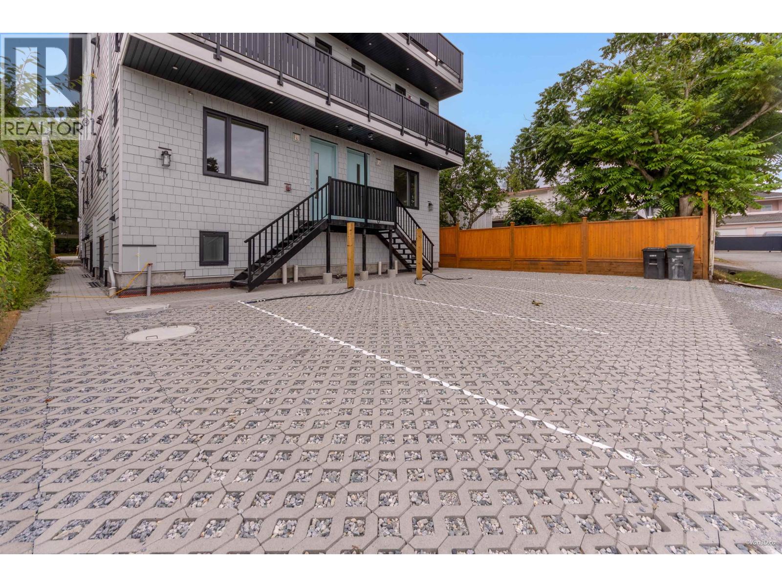 1 7270 17TH AVENUE, Burnaby