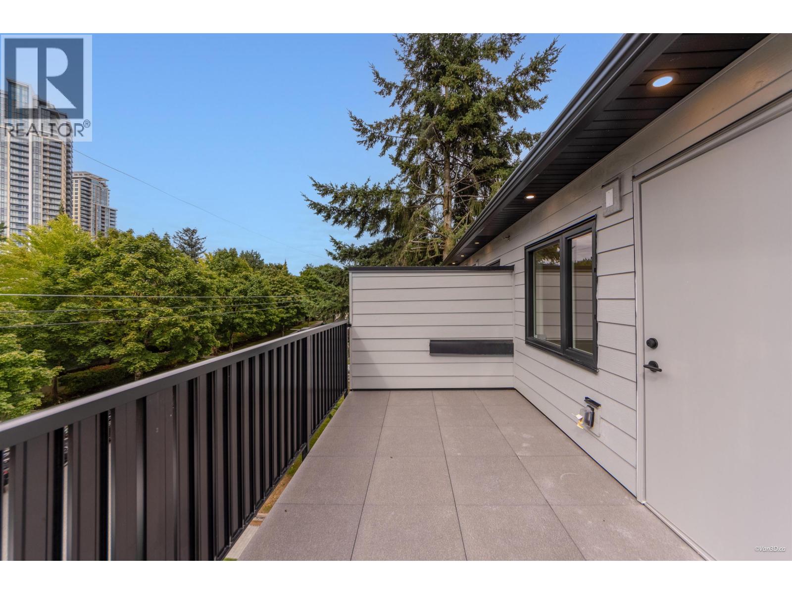 3 7270 17TH AVENUE, Burnaby