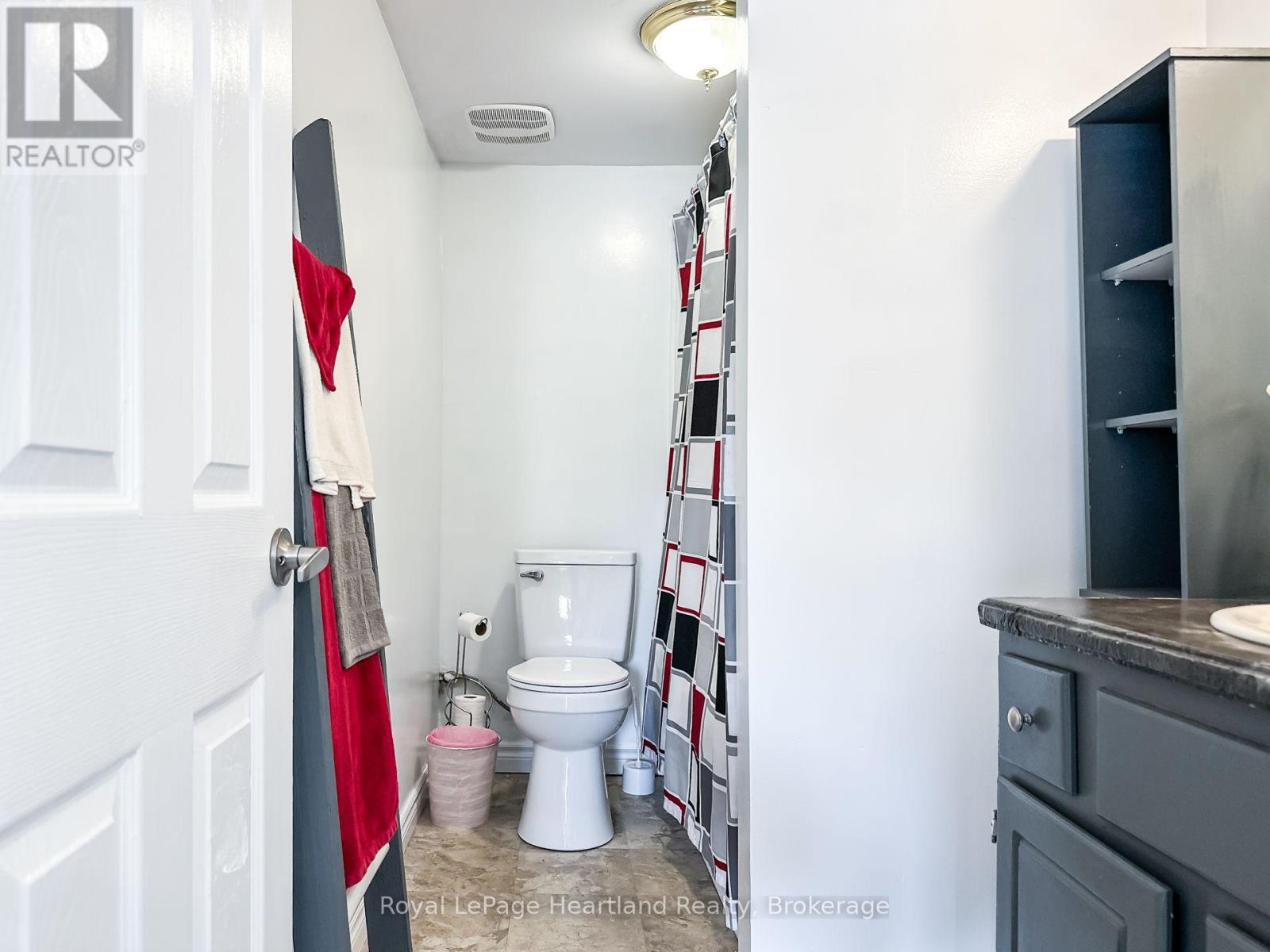 51 SIDE STREET - Image 20