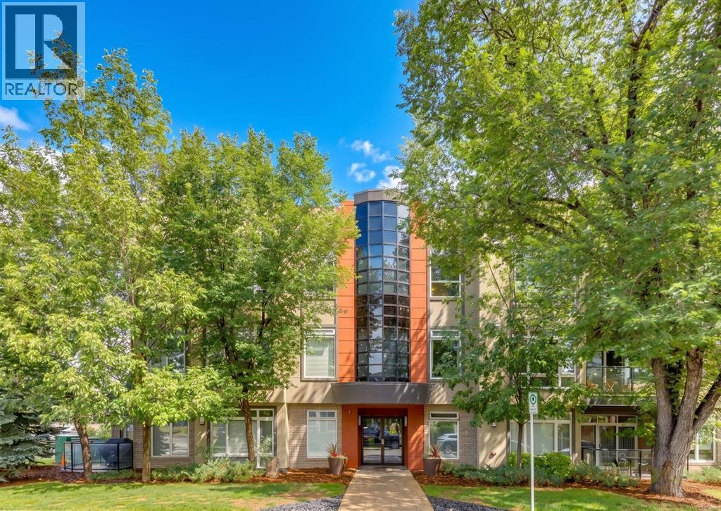 #204 540 34 Street NW - 1