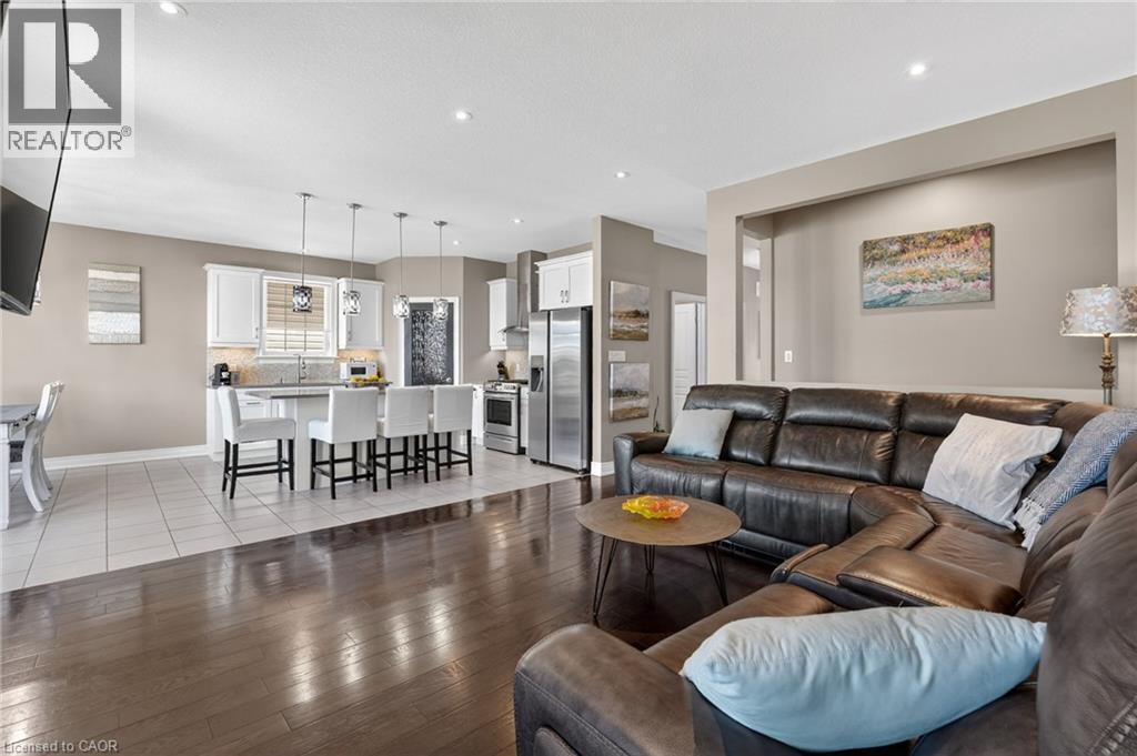 58 FORESTVIEW Court - Image 6