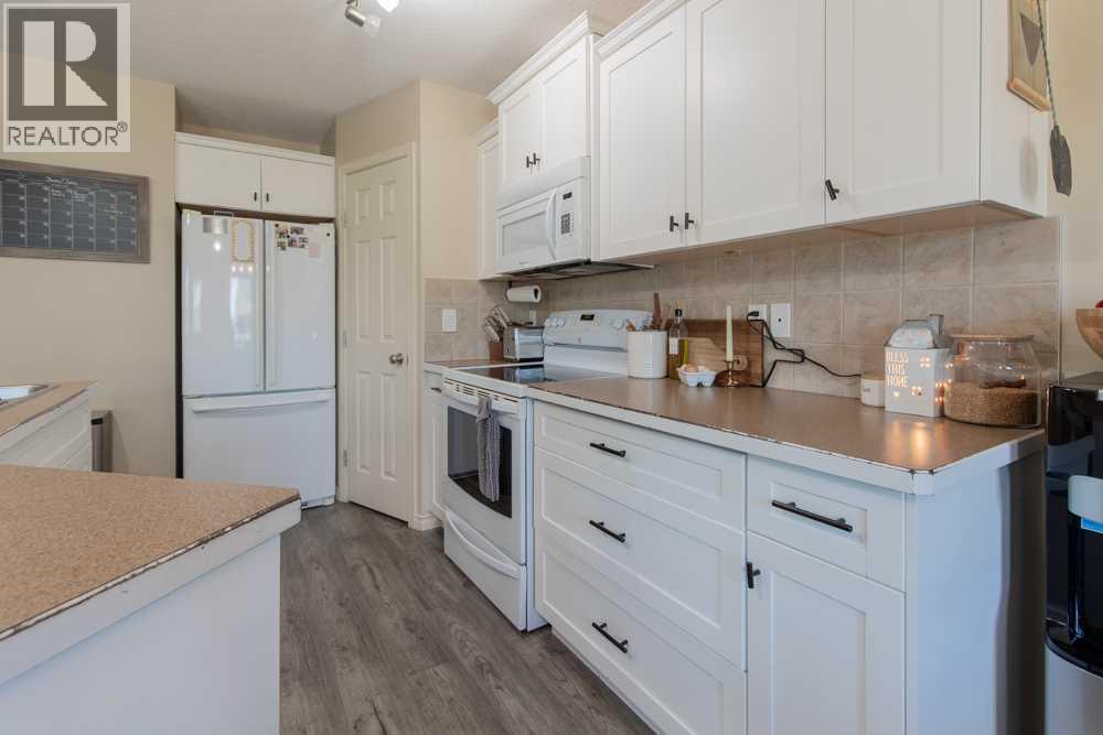 #1 4406 Lake Drive - 20