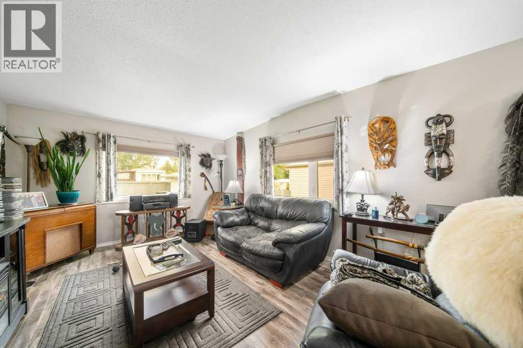 7, 2248 Southview Drive SE - Image 10